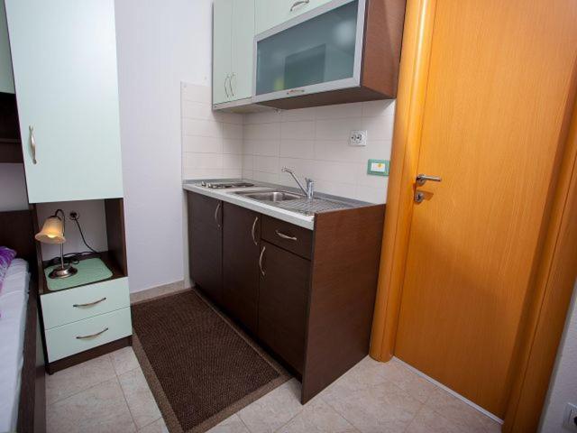 Apartmani Dana マカルスカ エクステリア 写真