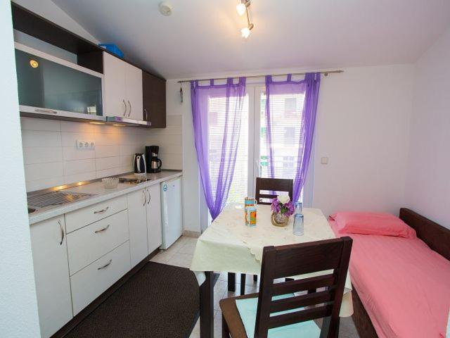 Apartmani Dana マカルスカ エクステリア 写真