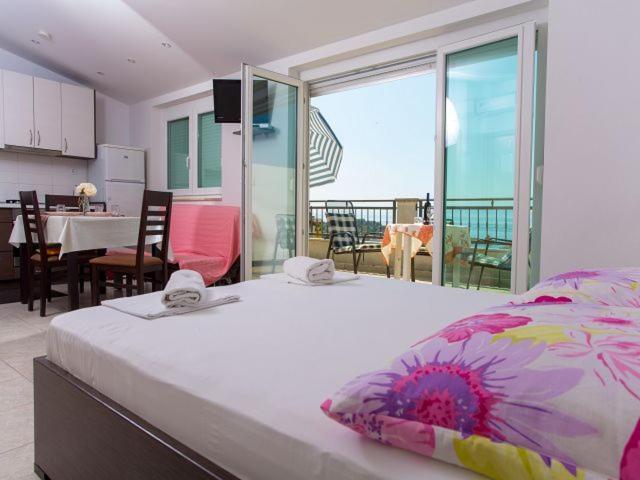 Apartmani Dana マカルスカ エクステリア 写真